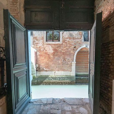 Apartment Ponte Raspi Canal View Венеція Екстер'єр фото