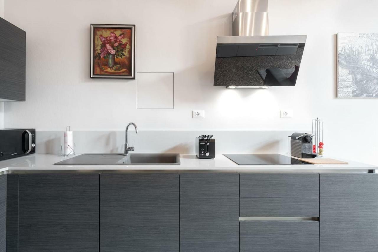 Apartment Ponte Raspi Canal View Венеція Екстер'єр фото