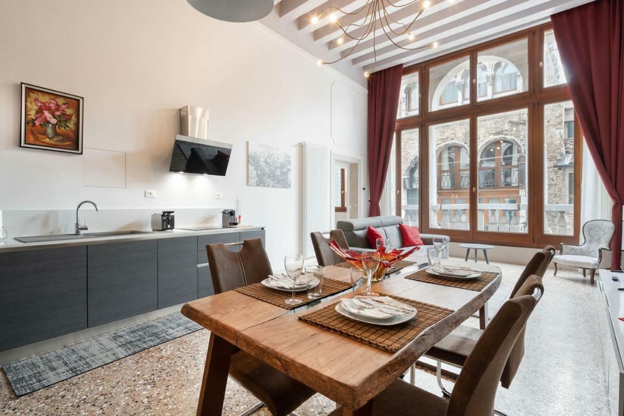 Apartment Ponte Raspi Canal View Венеція Екстер'єр фото