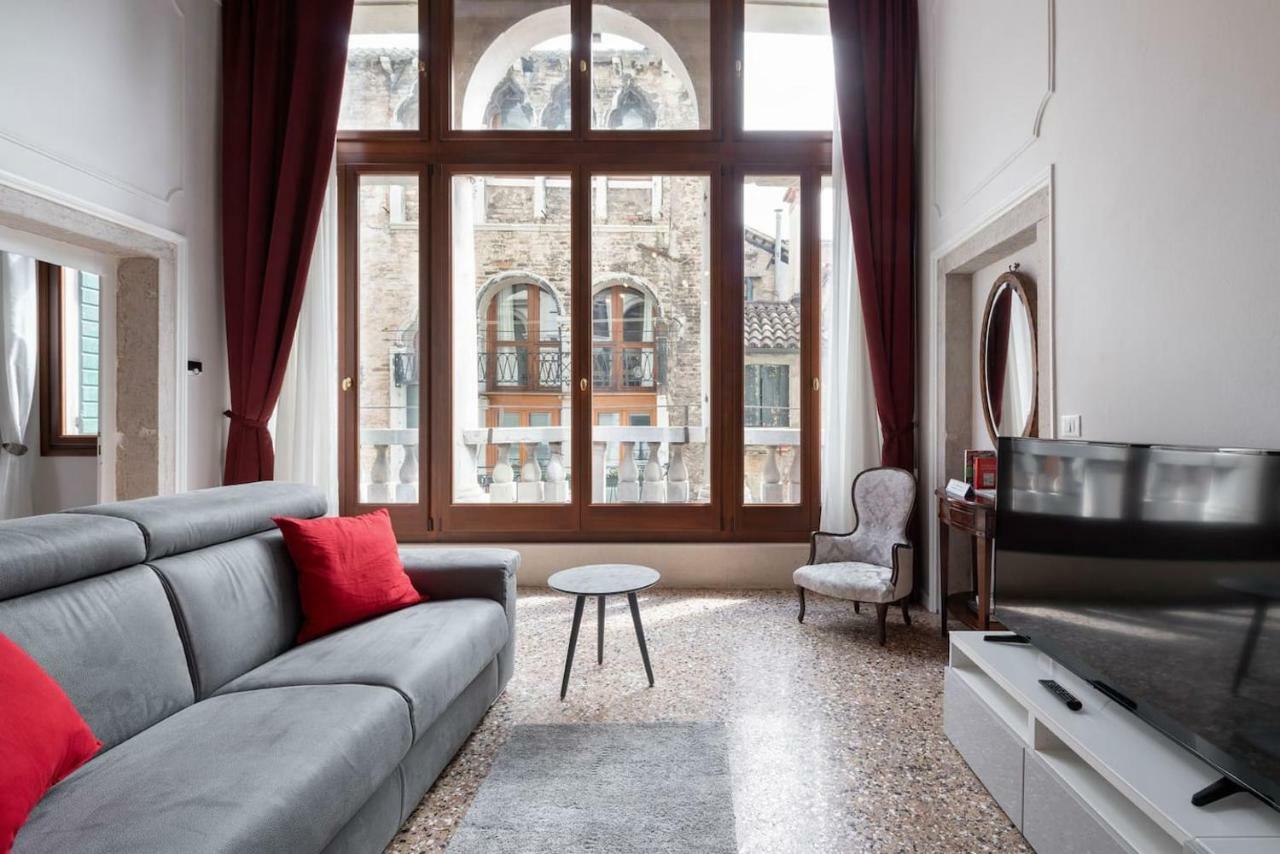 Apartment Ponte Raspi Canal View Венеція Екстер'єр фото