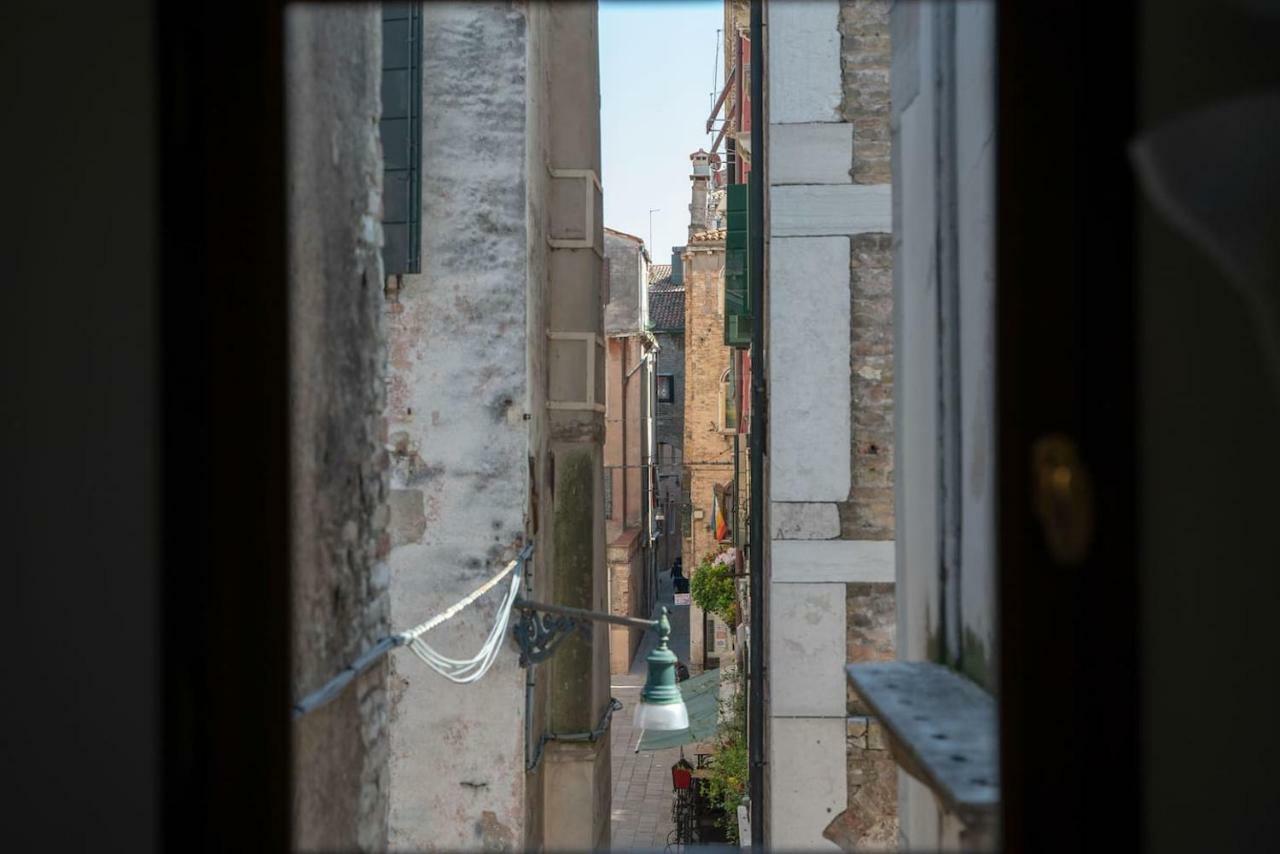 Apartment Ponte Raspi Canal View Венеція Екстер'єр фото