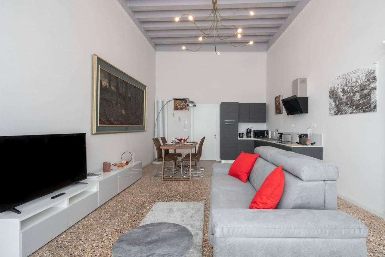 Apartment Ponte Raspi Canal View Венеція Екстер'єр фото